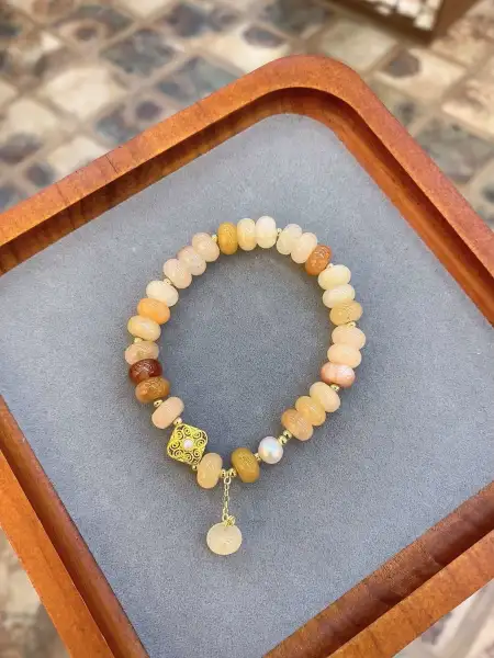 Golden Thread Jade freshwater pearl bracelet Golden Thread Jade freshwater pearl bracelet